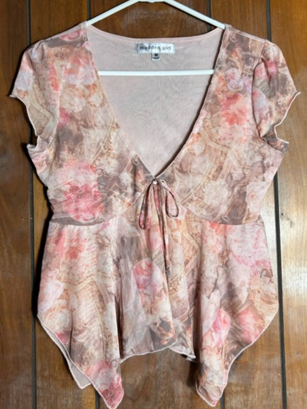 Madden Girl Blouse Womens Sz Medium Pink Floral Mesh Y2K Hankerchief Hemline